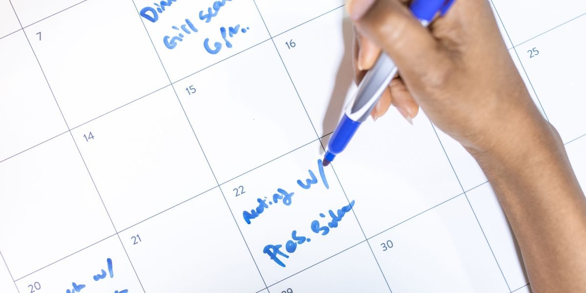 Busy athletes optimize their pre-workout timing by integrating it into their daily schedule.
